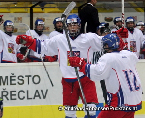 Ivan Hlinka Memorial 2014 Jakub Zboril #20, Martin Weinhold #12 © Andreas Robanser/Puckfans.at