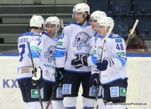 Torjubel Barys Astana KHL Saison 2014/15 Maxim Semyonov  #7, Nikolai Antropov  #80, Roman Starchenko #48