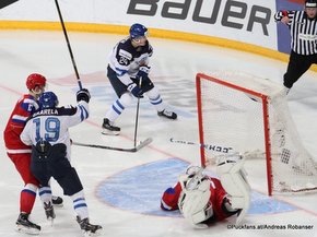 IIHF World Junior Championship 2016 Finland/Helsinki, Hartwall Arena Gold Medal Game RUS - FIN GWG Kasperi Kapanen #24, Aleksi Saarela #19, Alexandar Georgiyev #30 ©Puckfans.at/Andreas Robanser