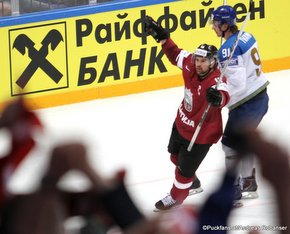 2016 IIHF World Championship Russia, VTB Ice Palace, Moscow  KAZ - LAT Kaspars Daugavins #16, Nikita Ivanov #91 ©Puckfans.at/Andreas Robanser