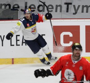 Champions Hockey League HC Orli Znojmo - EHC Red Bull München Mads Christensen #12 ©Puckfans.at/Andreas Robanser