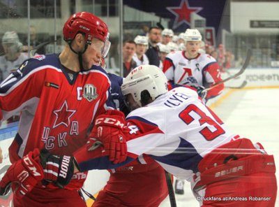 CSKA Moskau - Lokomotive Jaroslavl Alexander Sudnitsin #60, Valeri Nichushkin #43 Eispalast des Sports CSKA ©Puckfans.at/Andreas Robanser