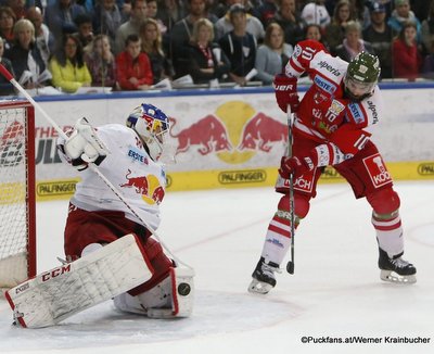 EC Red Bull Salzburg - HC Bozen Bernhard Starkbaum #29, Mike Angelidis #10