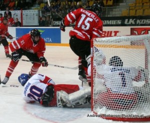 IIHF U18 World Championship 2014 Finland  1/2Finale CAN-CZE Ryan Gropp #21 , John Quenneville #15 , Vitek Vanecek #1, Jakub Zboril #20