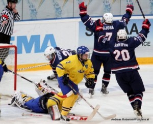 IIHF U18 World Championship 2014 Finland  1/2Final SWE-USA  Linus Söderström #1 , Axel Holmström #10 , Noah Hanifin #20, Ryan Hitchcock #21