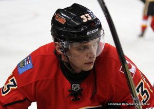 Anton Babchuk - Calgary Flames 2012 ⒸAndreas Robanser/Puckfans.at 