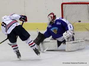 Ivan Hlinka Memorial Karch Bachman  #9, Veini Vehviläinen  #1