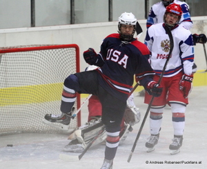 Ivan Hlinka Memorial 2014 Dennis Yan #22 © Andreas Robanser/Puckfans.at