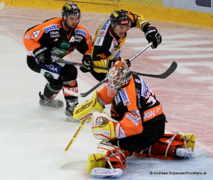 Vienna Capitals - Graz 99ers EBEL - Saison 2014/15 Matt Kelly #4, Dany Sabourin  #35, Jonathan Ferland #24