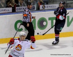 Slovan Bratislava - Jokerit Helsinki Steve Moses  #12, Jonathan Sigalet  #5 © Andreas Robanser/Puckfans.at   
