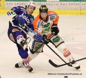Graz 99ers - EC VSV EBEL saison 2014/15 Brock MCBRIDE (VSV) & Kevin MODERER (Graz 99ers) © Werner Krainbucher/Puckfans.at