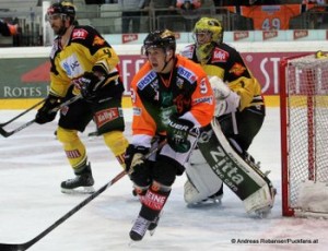 Vienna Capitals - Graz 99ers EBEL Saison 14/15 Philippe Lakos #4,  Miikka Männikkö #9