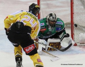 Vienna Capitals - Olimpija Ljubljana  © Andreas Robanser/Puckfans.at  Jonathan Ferland #24, Andy Chiodo #40