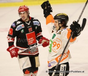 Graz 99ers - HC Innsbruck Manuel GANAHL (Graz 99ers) freut sich über  sein Tor zum 2:0  © Werner Krainbucher/Puckfans.at