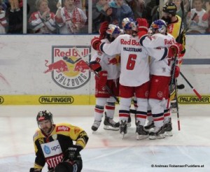 EBEL Finale Game 3 EC Red Bull Salzburg - Vienna Capitals Alexander Pallestrang #6, Jonathan Ferland #24 Alle 3 Photos © Andreas Robanser/Puckfans.at