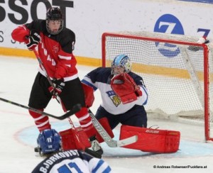 IIHF U18 World Championship CAN - FIN Pierre-Luc Dubois #8,  Veini Vehviläinen #1 © Andreas Robanser/Puckfans.at 