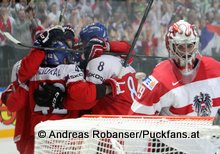 IIHF World Championship 2015 Preliminary Round CZE - AUT Torjubel Tschechien, Bernhard Starkbaum #29 © Andreas Robanser/Puckfans.at   