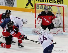 IIHF World Championship 2015 Preliminary Round FRA - CAN  Sidney Crosby #87, Yorick Treille #7, Martin Jones #31, Julien Desrosiers #24 © Andreas Robanser/Puckfans.at 