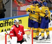 IIHF World Championship 2015 Preliminary Round SWE - SUI Forsberg #9, Leonardo Genoni #63 © Andreas Robanser/Puckfans.at 