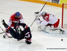 IIHF World Championship 2015 Bronze Medal Game USA - CZE Jakub Nakladal #87, Ben Smith #12, Ondrej Pavelec #31 © Andreas Robanser/Puckfans.at 