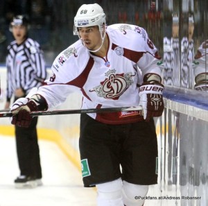 Milan Jurcina #68 Dinamo Riga KHL Saison 2014-15 ©Puckfans.at/Andreas Robanser 