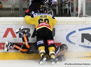 Vienna Capitals - Dornbirner EC Albert Schultz Halle EBEL Saison 2015-16 Troy Milam #60 ©Puckfans.at/Andreas Robanser 