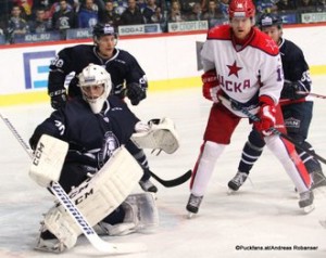 Medvescak Zagreb - CSKA Moskau  KHL Saison 2015-16 Dom Sportova, Zagreb ©Puckfans.at/Andreas Robanser Danny Taylor #30, Tomas Mertl #86, Mikhail Yunkov #19