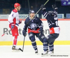 Medvescak Zagreb - CSKA Moskau KHL Saison 2015-16 Dom Sportova, Zagreb ©Puckfans.at/Andreas Robanser Denis Denisov #6, Patrick Bjorkstrand #62, Tuukka Mäntylä #18