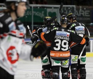 Torjubel Graz 99ers, Matt Fornataro #39 ©Krainbucher Werner/Puckfans.at 