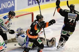 Graz 99ers - Olimpija Ljubljana  Kristof REINTHALER (Laibach). Oliver ROY (Laibach), Stephen WERNER (Graz 99ers) & Philip Joseph DE SIMONE (Graz 99ers) ©Krainbucher Werner/Puckfans.at 