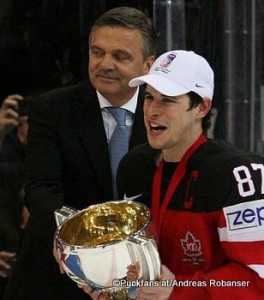 IIHF Präsident Rene Fasel und Sidney Crosby  IIHF World Championships 2015 ©Puckfans.at/Andreas Robanser