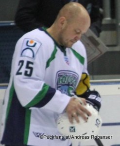 Vitali Sitnikov #25, Yugra Khanty-Mansiysk KHL saison 2015-16 ©Puckfans.at/Andreas Robanser