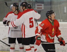 Test U20 Nationalteam Österreich - Ungarn  Eissportzentrum St.Pölten U20 AUT Torjubel Michael Kernberger #5 ©Puckfans.at/Andreas Robanser