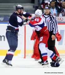 Slovan Bratislava - Lokomotiv Yaroslavl  KHL Saison 2015-16 Slofnaft Arena Bratislava Cam Barker #55, Ilya Lyubushkin #46 ©Puckfans.at/Andreas Robanser