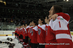 IIHF U20 World Championship Div I Group A Albert Schultz-Eishalle GER - AUT Team Austria bei der Hymne Andreas Robanser/IIHF.com