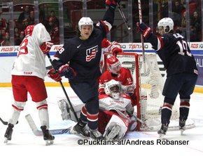 IIHF World Junior Championship 2016 Finland/Helsinki, Helsingin Jäähalli    DEN - USA Sonny Milano #28, Mathias Seldrup #1, Morten Jensen #15, Anders Bjork #10 ©hockeyfans.ch/Andreas Robanser