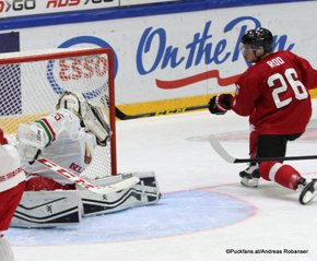 IIHF World Junior Championship 2016 Finland/Helsinki, Helsingin Jäähalli Relegation Game 2 BLR - SUI Vladislav Verbitsky #25, Noah Rod #26 ©Puckfans.at/Andreas Robanser