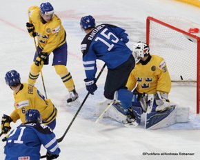 IIHF World Junior Championship 2016 Finland/Helsinki, Hartwall Arena Semifinal SWE - FIN Antti Kalapudas #21, Andreas Englund #6, Linus Söderström #30, Mikko Rantanen #15 ©Puckfans.at/Andreas Robanser