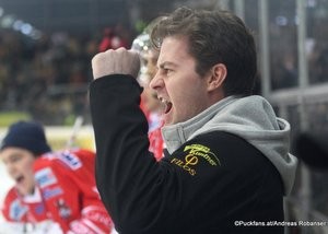 Vienna Capitals - HCB Südtirol Albert Schultz Halle EBEL Saison 2015-16 ©Puckfans.at/Andreas Robanser Brendan Bell
