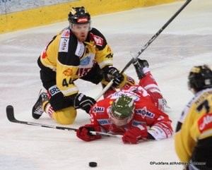 Vienna Capitals - HCB Südtirol Albert Schultz Halle EBEL Saison 2015-16 ©Puckfans.at/Andreas Robanser Jamie Fraser #44