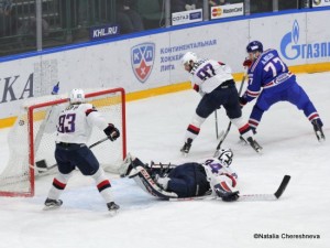 SKA St.Petersburg - Slovan Bratislava  KHL Saison 2015-2016 Lukas Kaspar #83, Michael Garnett #34, Tomas Starosta #97, Anton Belov #77 ©Natalia Chereshneva