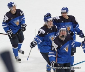 IIHF World Junior Championship 2016 Finland/Helsinki, Hartwall Arena Sebastian Aho #20, Sami Niku #2, Jesse Puljujärvi #9 ©Puckfans.at/Andreas Robanser