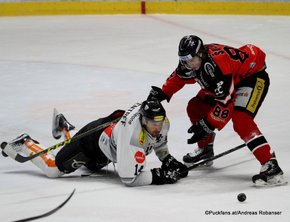 EBEL Playoffs 1/4 Finale Game 1 HC Orli Znojmo - Dornbirner EC Kyle Greentree #14, Libor Sulak #88 ©Puckfans.at/Andreas Robanser