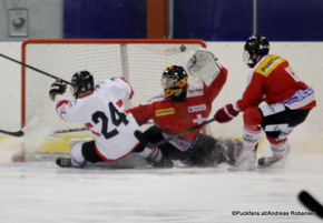 U18 Testspiel AUT - SUI Sportcentrum Luzanky, Brno CZE Fabio Artner #24, Philip Wüthrich #29, ©Puckfans.at/Andreas Robanser