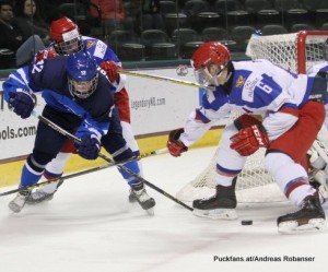 2016 IIHF U18 World Championship 1/4 Final FIN - RUS Ralph Engelstad Arena, Grand Forks Sami Moilanen #12, Mark Rubinchik #6 ©hockeyfans.ch/Andreas Robanser