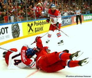 2016 IIHF World Championship Russia, Ice Palace, Moscow  CZE - RUS Sergei Shirokov #52, Tomas Plekanec #14, Lukas Kaspar #22 ©Puckfans.at/Andreas Robanser