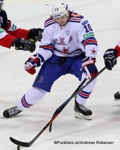 Viktor Tikhonov #10 SKA, KHL Saison 2014-2015 ©Puckfans.at/Andreas Robanser