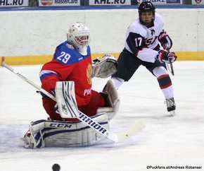 Ivan Hlinka Memorial 2016 Bratislava Slovnaft Arena  Semifinal USA - RUS Dmitri Raiko #29, Ivan Lodnia #17 ©Puckfans.at/Andreas Robanser