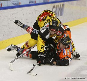 Graz 99ers - Vienna Capitals Jonathan FERLAND & Alexander FEICHTNER ©Werner Krainbucher