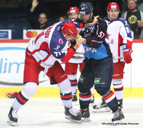 Medvescak Zagreb - CSKA Moskau Gennadi Stolyarov #71, Goran Bezina #57 Dom Sportova ©Puckfans.at/Andreas Robanser